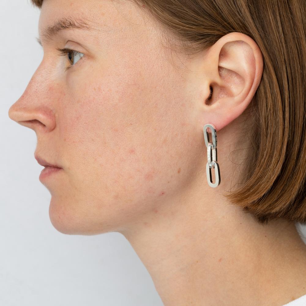 E 644 - Chain Earring